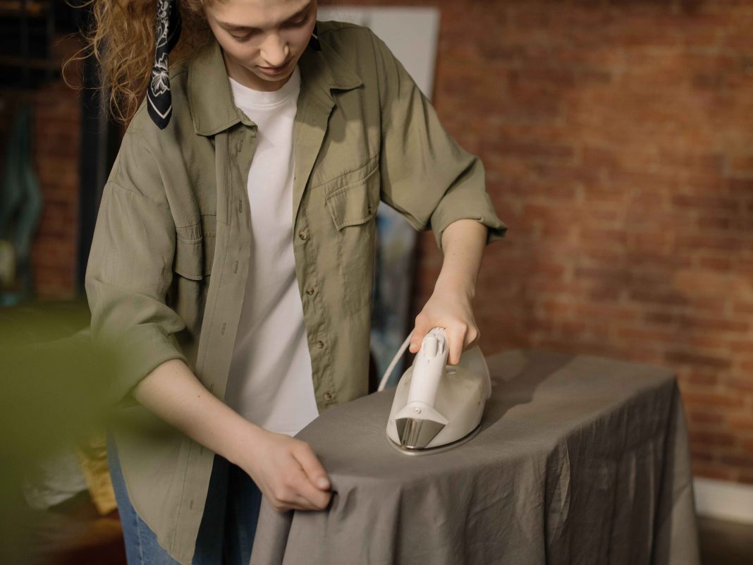 Jerome Steamer Vs Traditional Iron: Which Is Better For Daily Use?